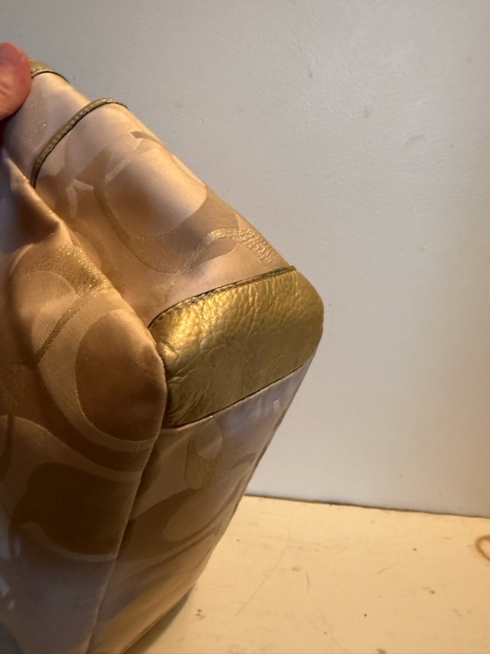 Coach Signature Gallery Tote F19664 Gold - Picture 4 of 11